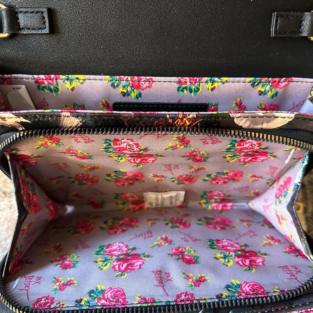 Betset Johnson Handbag - Picture 3 of 5